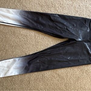 ZYIA Active Gray Ombre Leggings